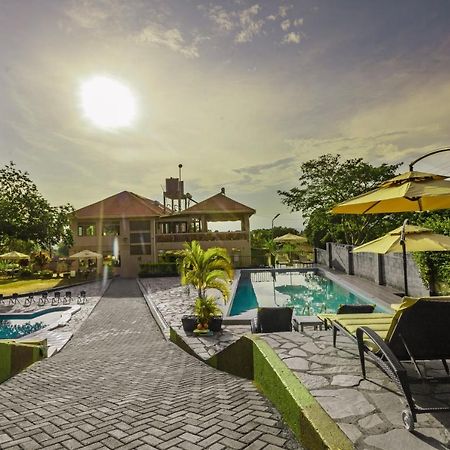 Santa Maria Hotel Entebbe Esterno foto