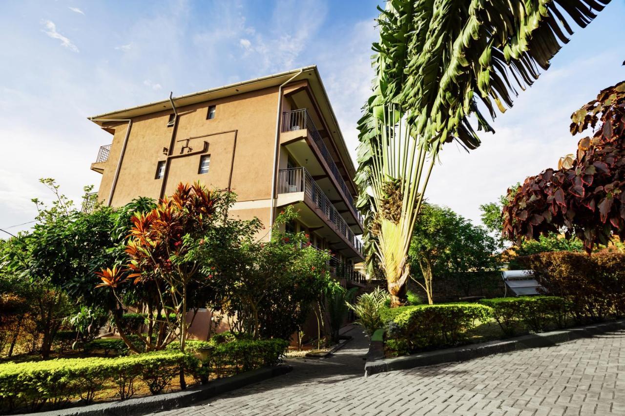 Santa Maria Hotel Entebbe Esterno foto